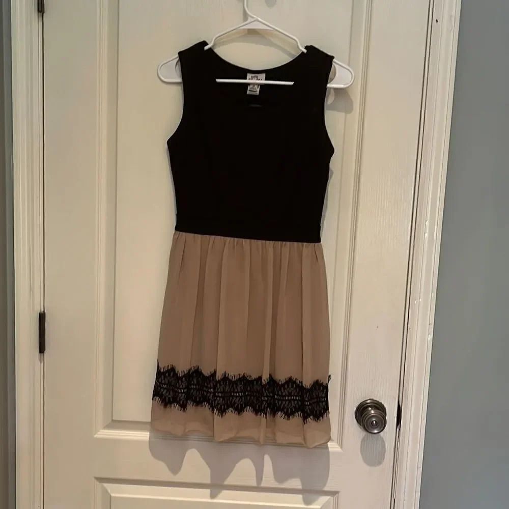 Sweet Storm precious dress Size M